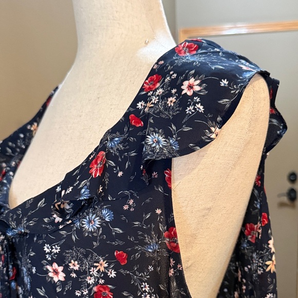 Navy Floral Ruffle Blouse - Picture 8 of 16